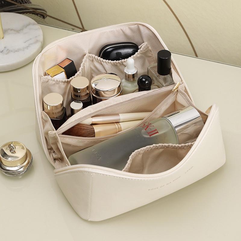Kit com 2 Necessaires Organizadoras para Viagem - Cosméticos e Higiene Pessoal - AvexaKit com 2 Necessaires Organizadoras para Viagem - Cosméticos e Higiene PessoalAvexa